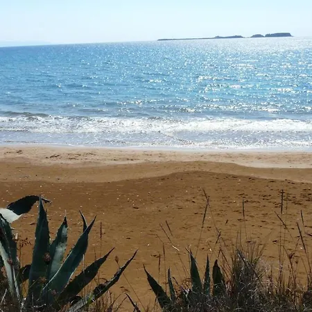 Emmanouela Vila Xi Beach